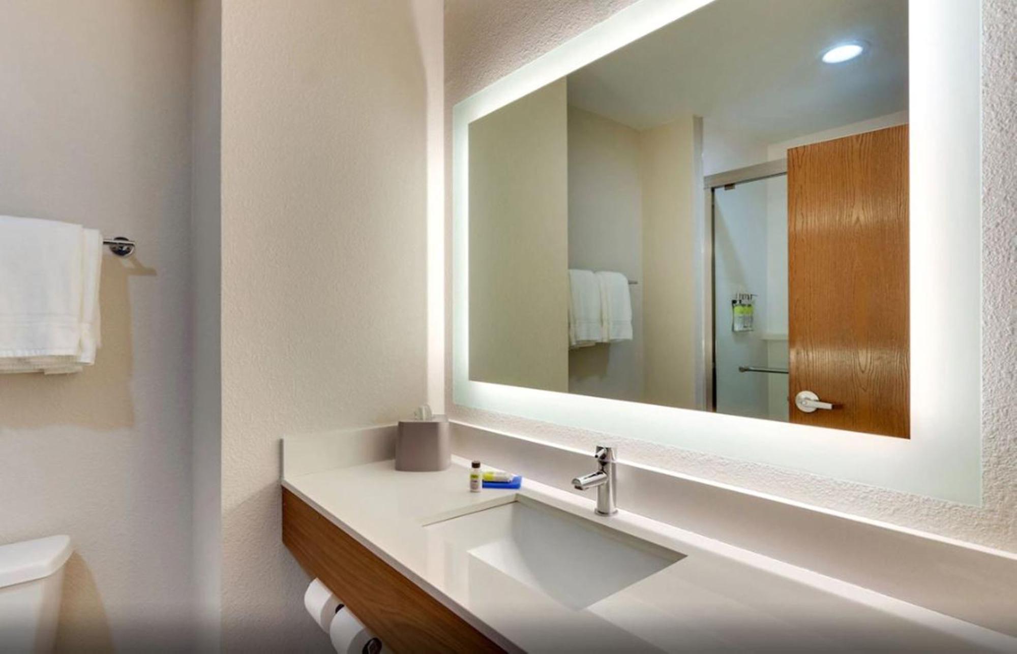Holiday Inn Express Lake Worth Nw Loop 820 By Ihg Fort Worth Esterno foto